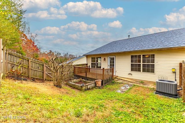 5224 Avery Woods Lane, Knoxville, TN 37921