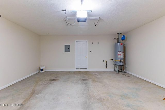 5224 Avery Woods Lane, Knoxville, TN 37921