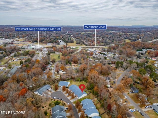 5224 Avery Woods Lane, Knoxville, TN 37921