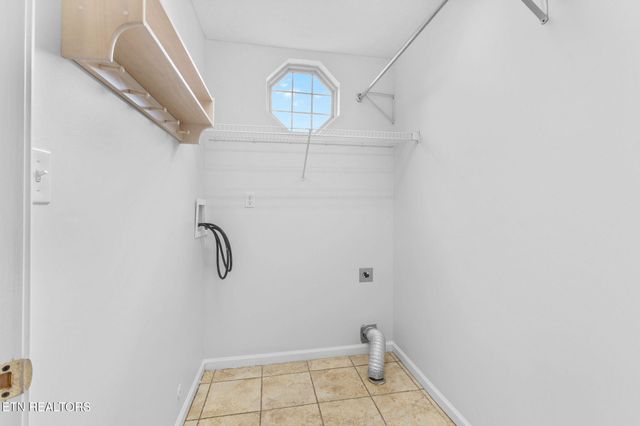 5224 Avery Woods Lane, Knoxville, TN 37921