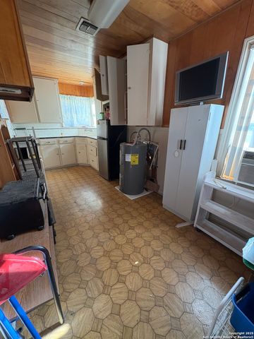 1210 Sims, San Antonio, TX 78213