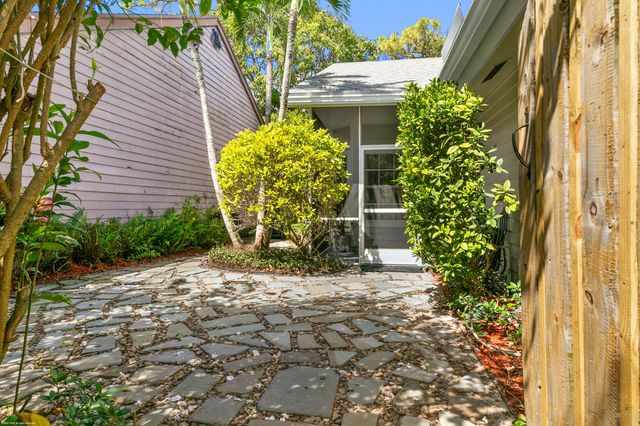 12635 Timber Ridge Circle, Wellington, FL 33414