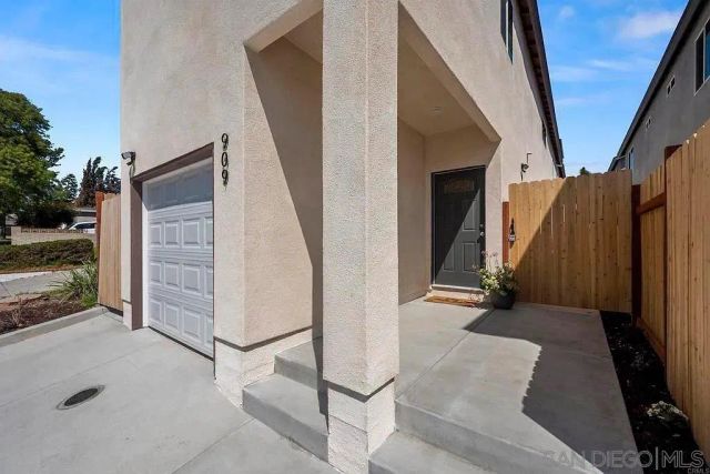 909 Concepcion Ave, Spring Valley, CA 91977