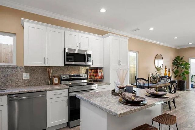 909 Concepcion Ave, Spring Valley, CA 91977