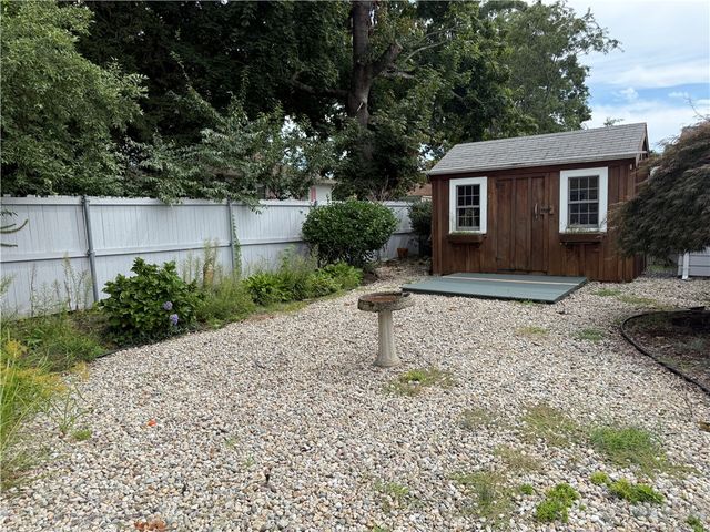 88 TERRACE Ave Avenue E, East Providence, RI 02915
