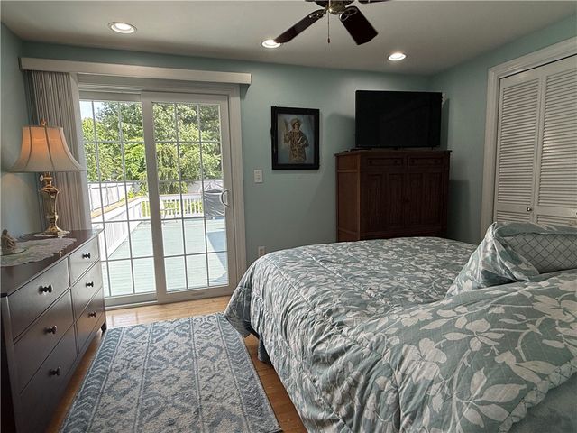 88 TERRACE Ave Avenue E, East Providence, RI 02915