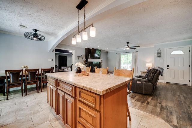14 Shoemaker Circle, Conway, AR 72032