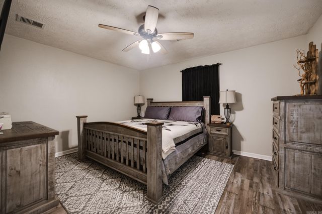 14 Shoemaker Circle, Conway, AR 72032