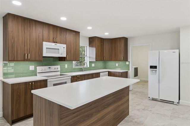 1528 HALLAM COURT S, Lakeland, FL 33813