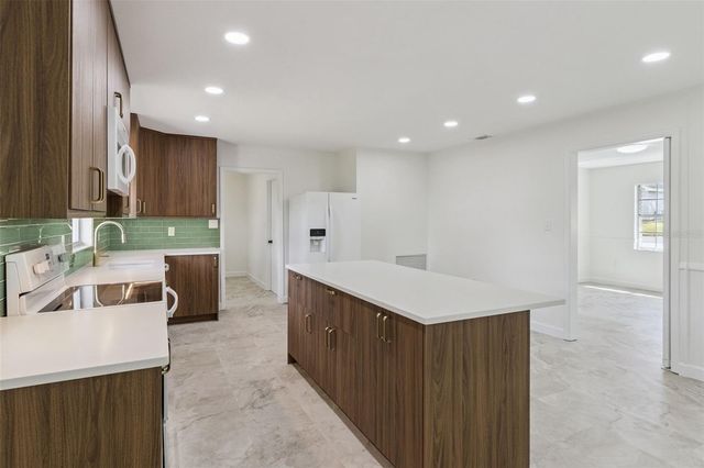 1528 HALLAM COURT S, Lakeland, FL 33813