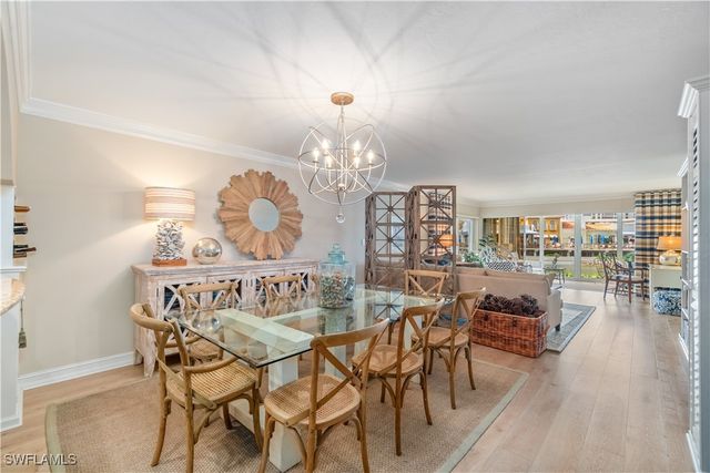 205 Park Shore DR 4-413, Naples, FL 34103