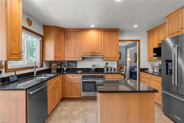 2304 First Settlers AVE, Virginia Beach, VA 23456