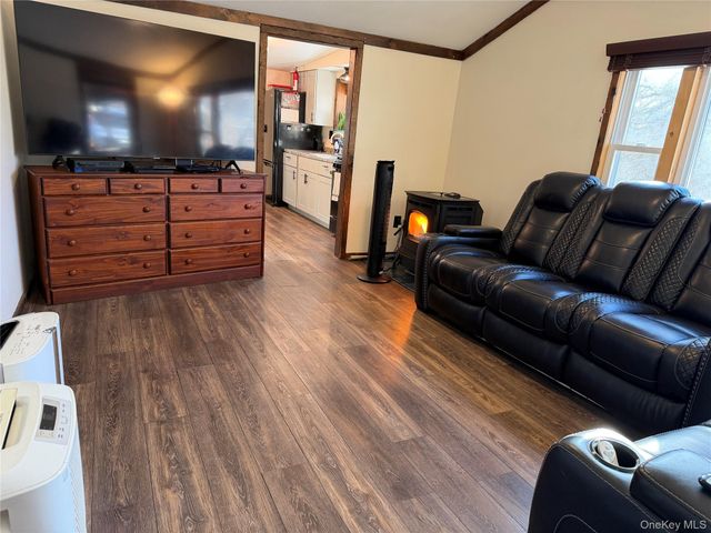 302 Lake Road, Salisbury Mills, NY 12577