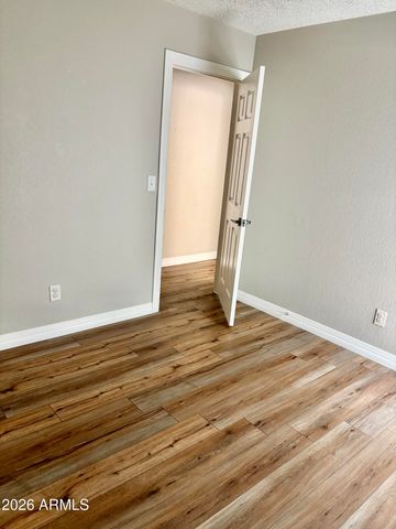 4201 W SOFT WIND Drive, Glendale, AZ 85310