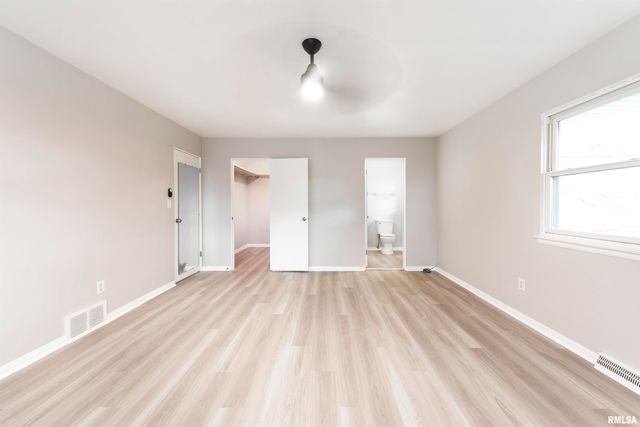 324 W IVY Lane, Peoria, IL 61614