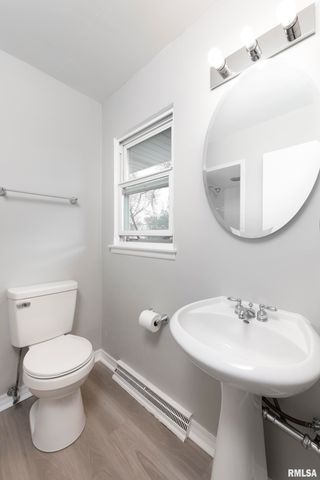 324 W IVY Lane, Peoria, IL 61614