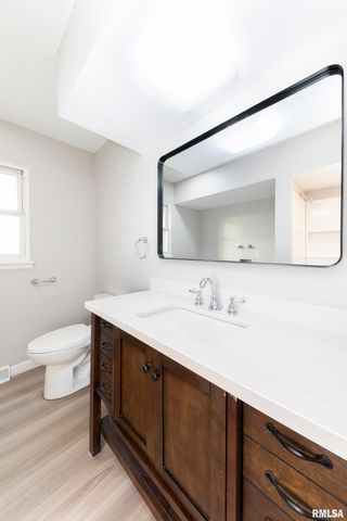 324 W IVY Lane, Peoria, IL 61614