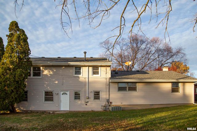 324 W IVY Lane, Peoria, IL 61614