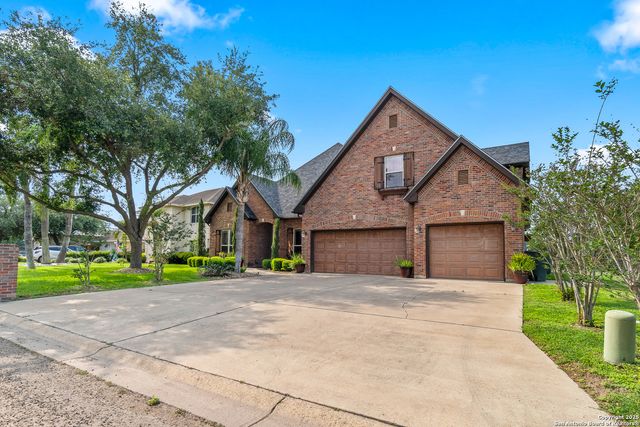 109 Palm Valley Cir, Harlingen, TX 78552