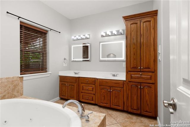 109 Palm Valley Cir, Harlingen, TX 78552