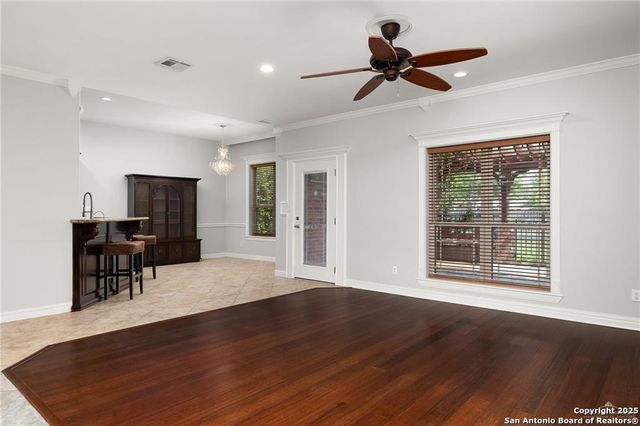 109 Palm Valley Cir, Harlingen, TX 78552