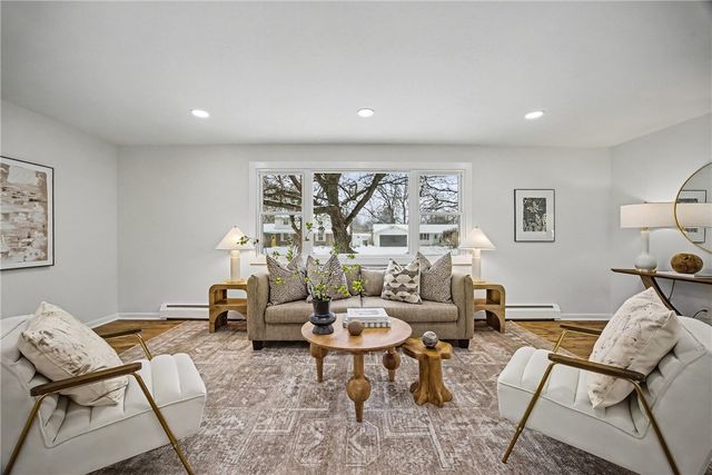 22 Shadywood Drive, Gates, NY 14606