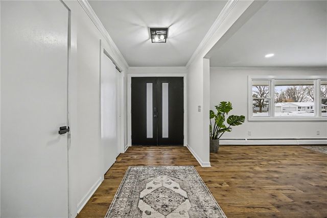 22 Shadywood Drive, Gates, NY 14606