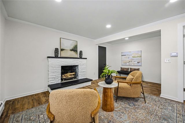 22 Shadywood Drive, Gates, NY 14606