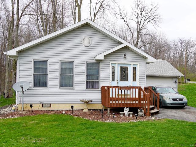 6449 E McGuire Road, Churubusco, IN 46723