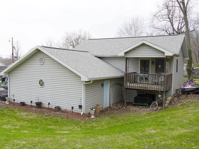 6449 E McGuire Road, Churubusco, IN 46723