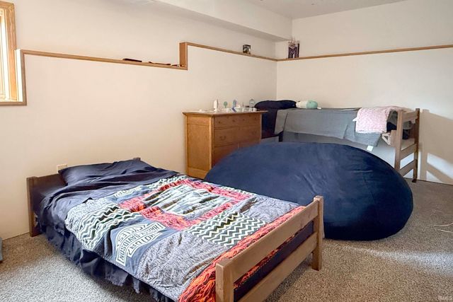 6449 E McGuire Road, Churubusco, IN 46723