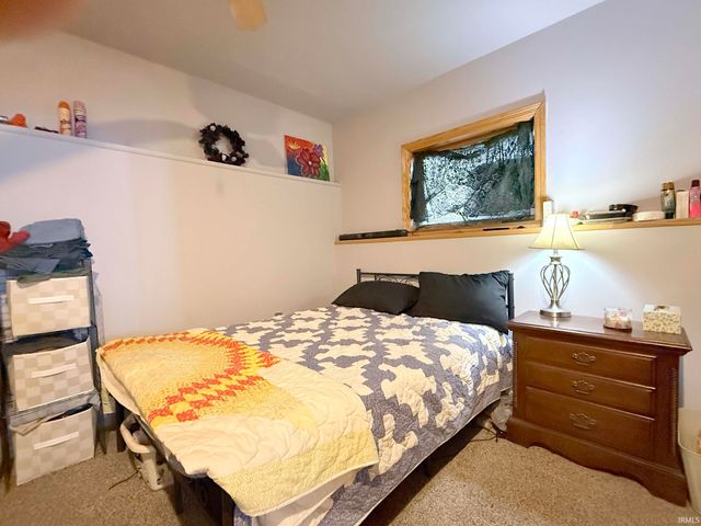 6449 E McGuire Road, Churubusco, IN 46723