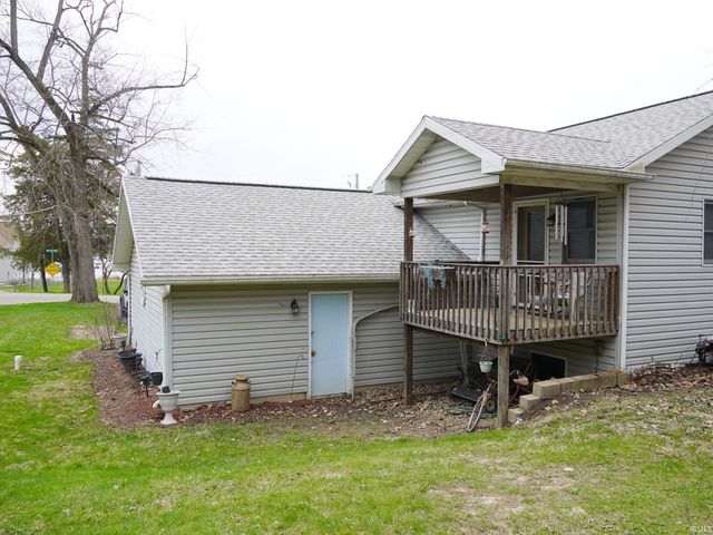 6449 E McGuire Road, Churubusco, IN 46723