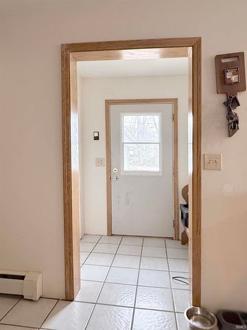 6449 E McGuire Road, Churubusco, IN 46723