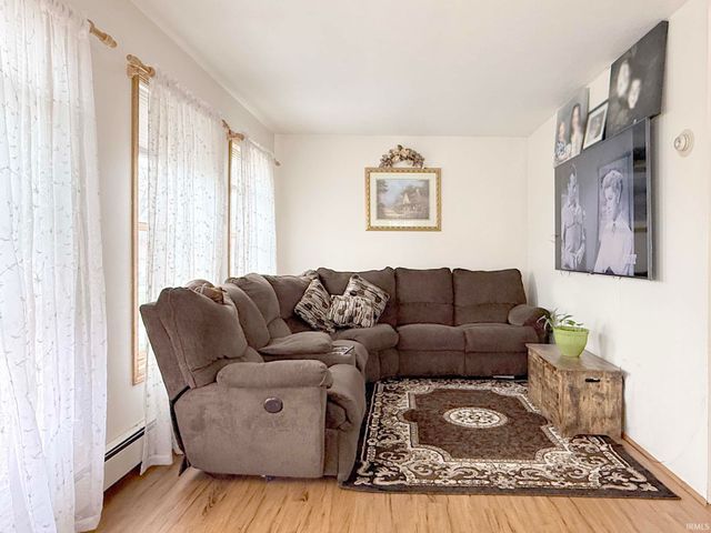 6449 E McGuire Road, Churubusco, IN 46723