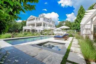 85 Moorings Rd, Marion, MA 02738
