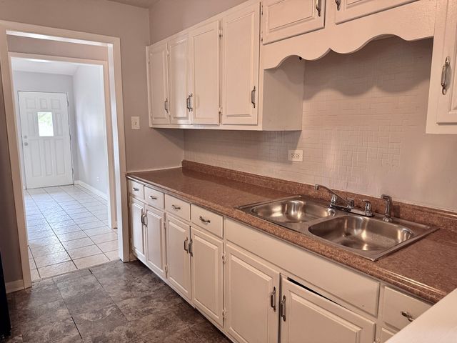 395 166th Street, Calumet City, IL 60409