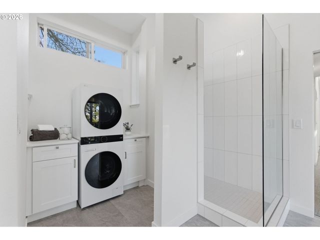 1 HIDALGO St, Lake Oswego, OR 97035