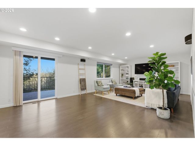 1 HIDALGO St, Lake Oswego, OR 97035