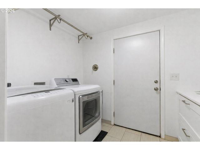 1 HIDALGO St, Lake Oswego, OR 97035