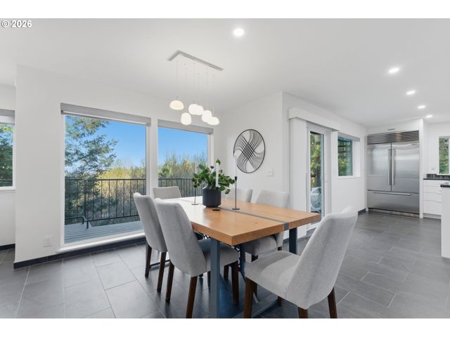 1 HIDALGO St, Lake Oswego, OR 97035