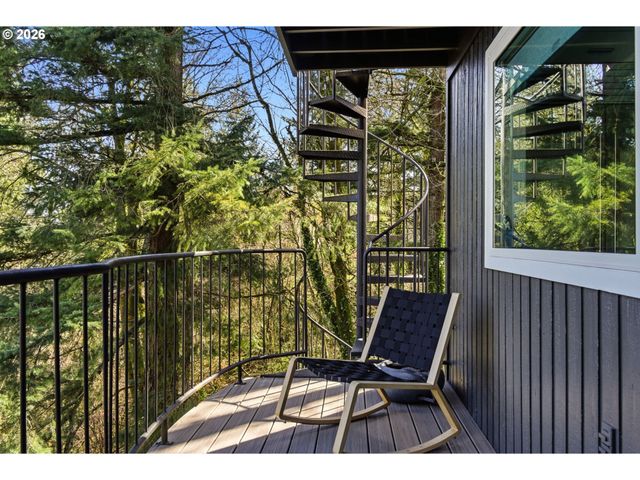 1 HIDALGO St, Lake Oswego, OR 97035