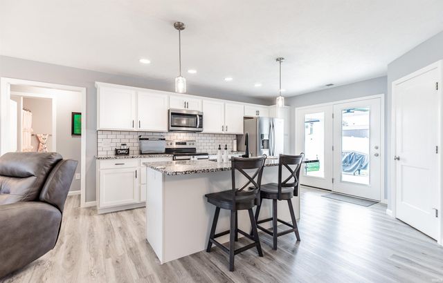 1035 Edgar Allen Road, Evansville, IN 47725
