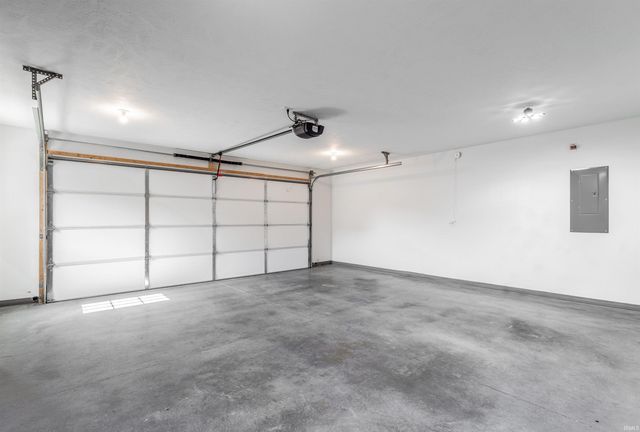 1035 Edgar Allen Road, Evansville, IN 47725