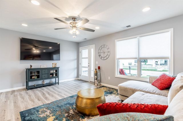 1035 Edgar Allen Road, Evansville, IN 47725