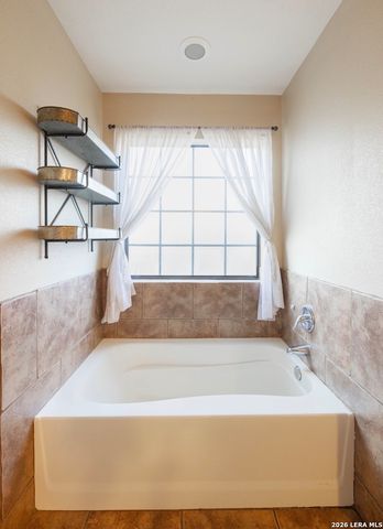 306 Yorktown, Pleasanton, TX 78064