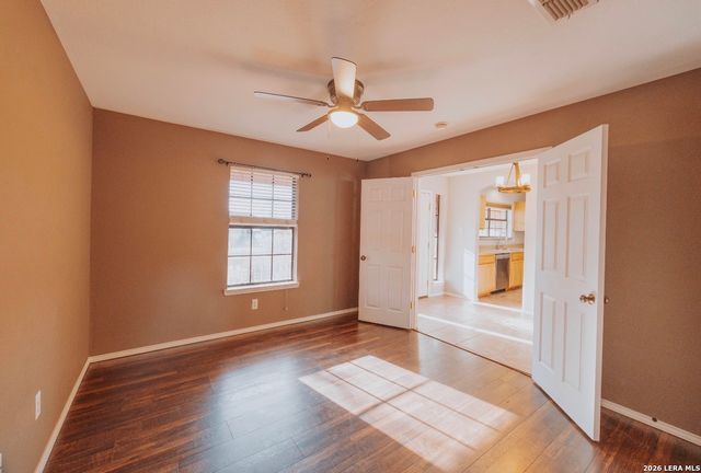 306 Yorktown, Pleasanton, TX 78064