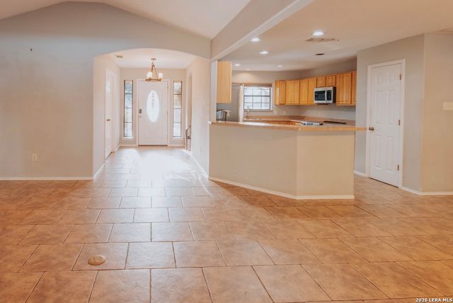 306 Yorktown, Pleasanton, TX 78064