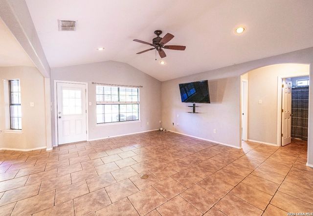 306 Yorktown, Pleasanton, TX 78064