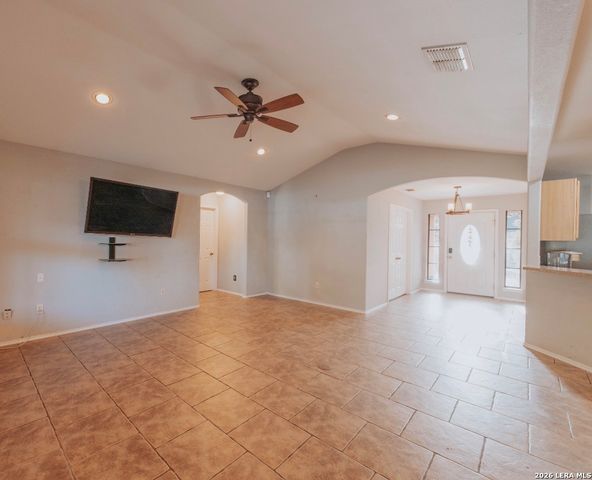 306 Yorktown, Pleasanton, TX 78064